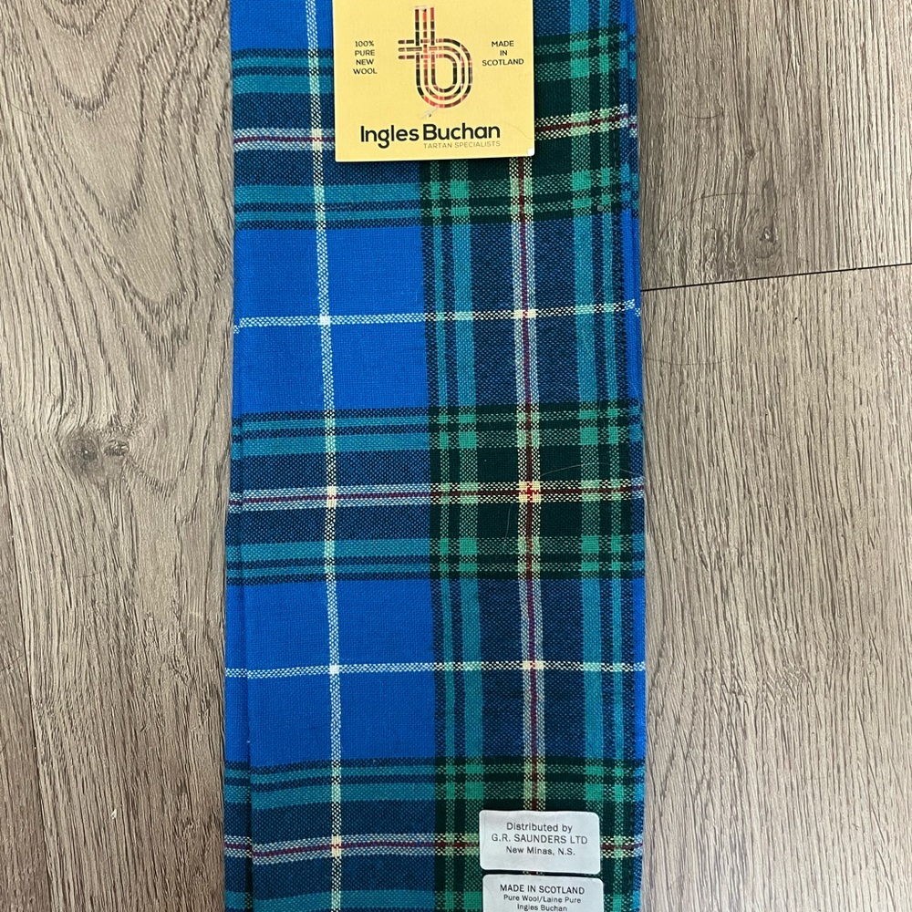 Tartan wool scarf
